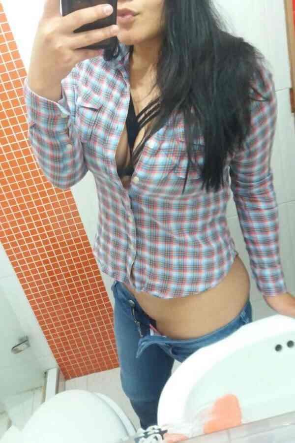 Connaught Place Escort Zoya